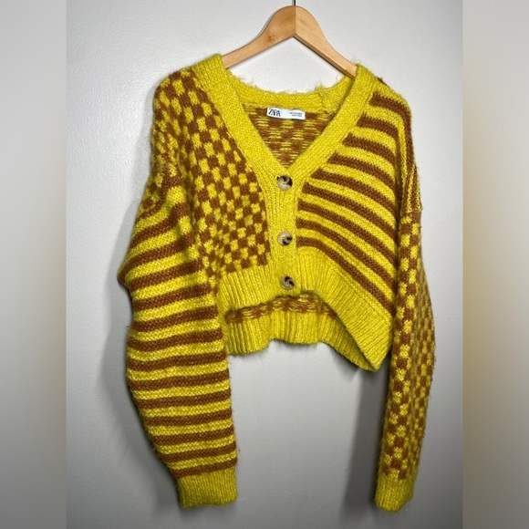 Zara Colourful Striped/Checkered Cropped Chunky Knit Cardigan - Picture 5 of 9